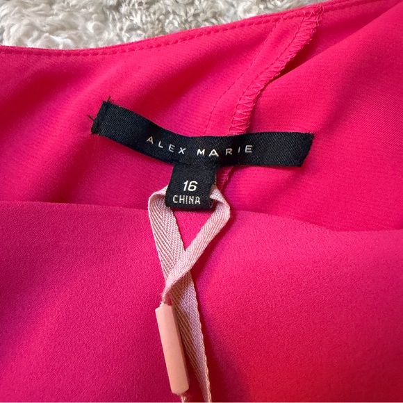 Elegant Pink One-Shoulder Dress - Picture 8 of 13